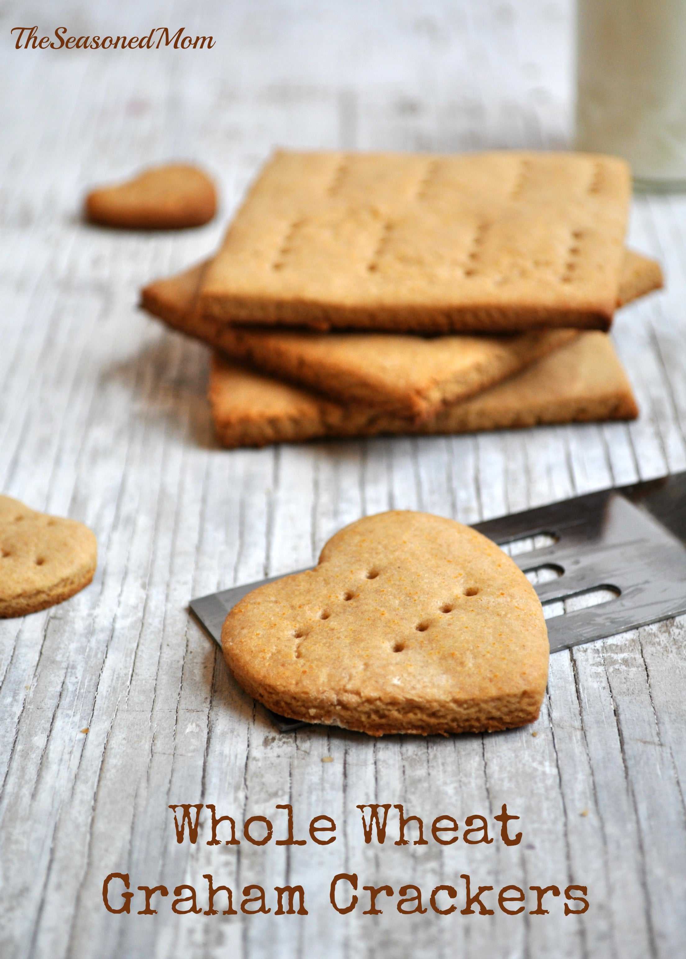 Homemade Whole Wheat Graham Crackers The Seasoned Mom