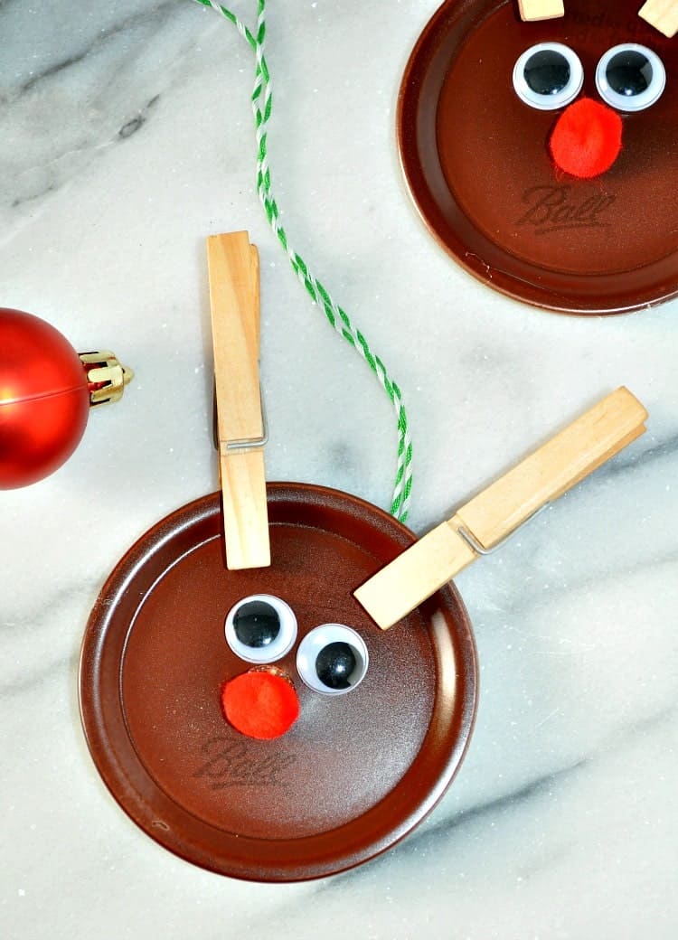 Homemade Christmas Ornaments: Mason Jar Lid Reindeer - The Seasoned Mom