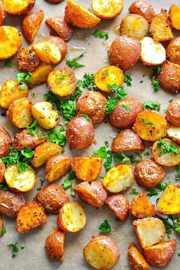 Crispy Seasoned Oven Roasted Potatoes - The Seasoned Mom