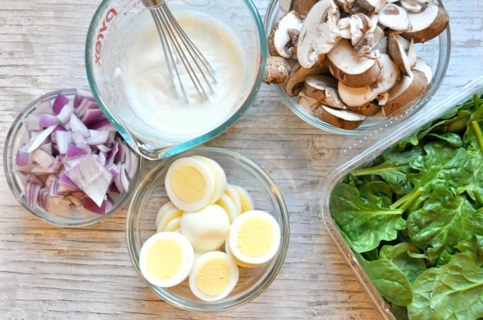 Spinach And Bacon Mason Jar Salads The Seasoned Mom 