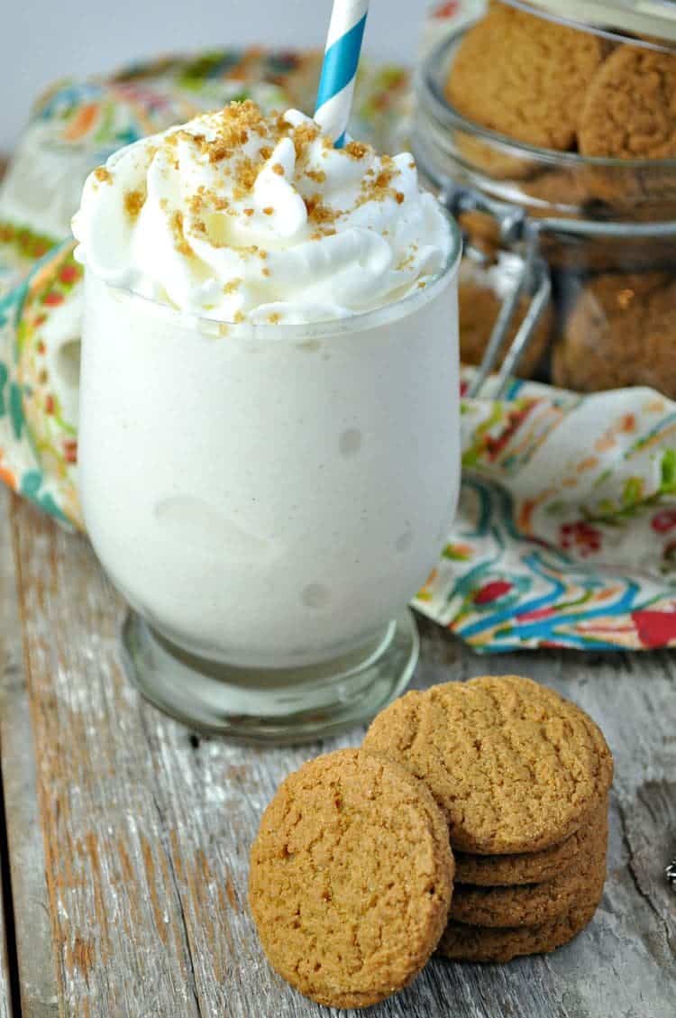 Gingersnap Cookie Protein Shake - The Seasoned Mom
