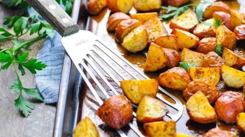 3-Ingredient Crispy Seasoned Red Potatoes - The Seasoned Mom