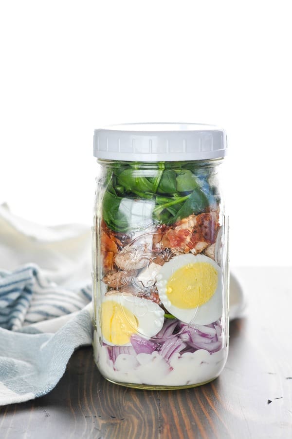 Mason Jar Salads With Recipes and Packing Order! Last 7 days in fridge