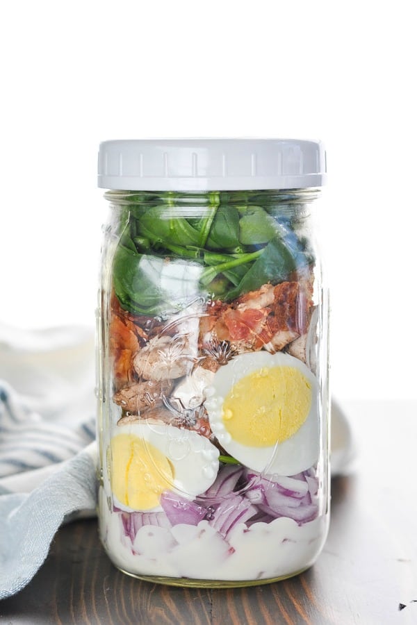 https://www.theseasonedmom.com/wp-content/uploads/2019/03/Spinach-Salad-with-Bacon-in-Mason-Jars-7-1.jpg