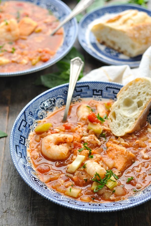 Cioppino Recipe for the Slow Cooker - The Seasoned Mom