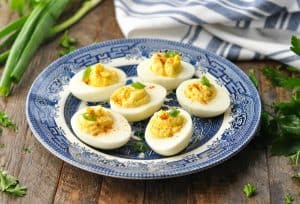 Easy Deviled Eggs - The Seasoned Mom