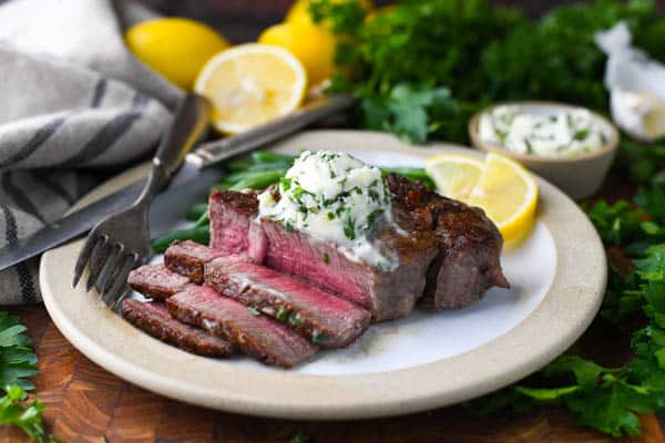 https://www.theseasonedmom.com/wp-content/uploads/2021/01/How-to-Cook-Filet-Mignon-in-a-Cast-Iron-Skillet-Horizontal-3.jpg