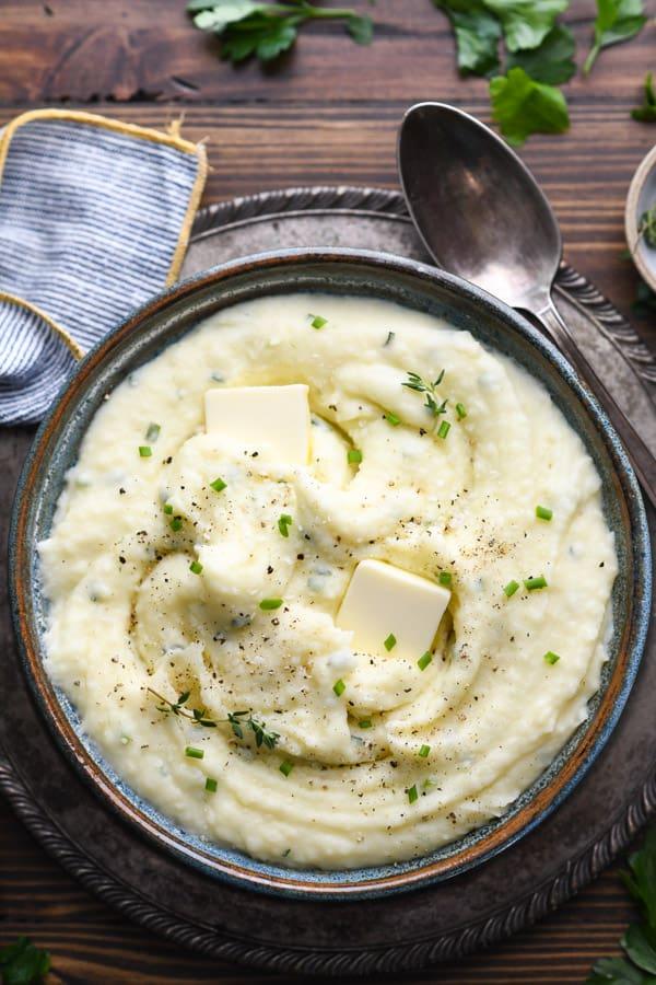 https://www.theseasonedmom.com/wp-content/uploads/2021/02/Mashed-Potatoes-with-Sour-Cream.jpg
