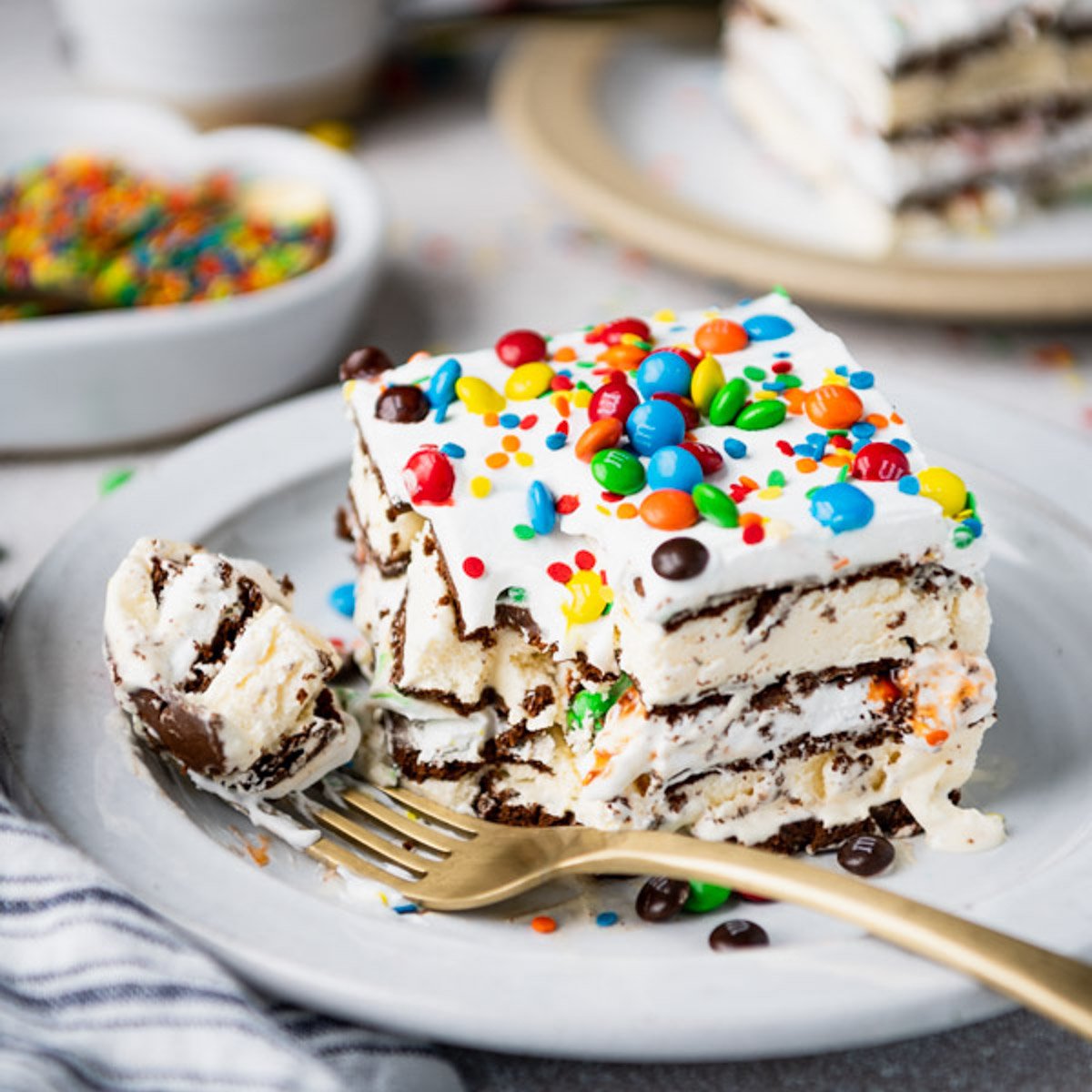 Easy Homemade Ice Cream Cake (Just 3 Ingredients!)