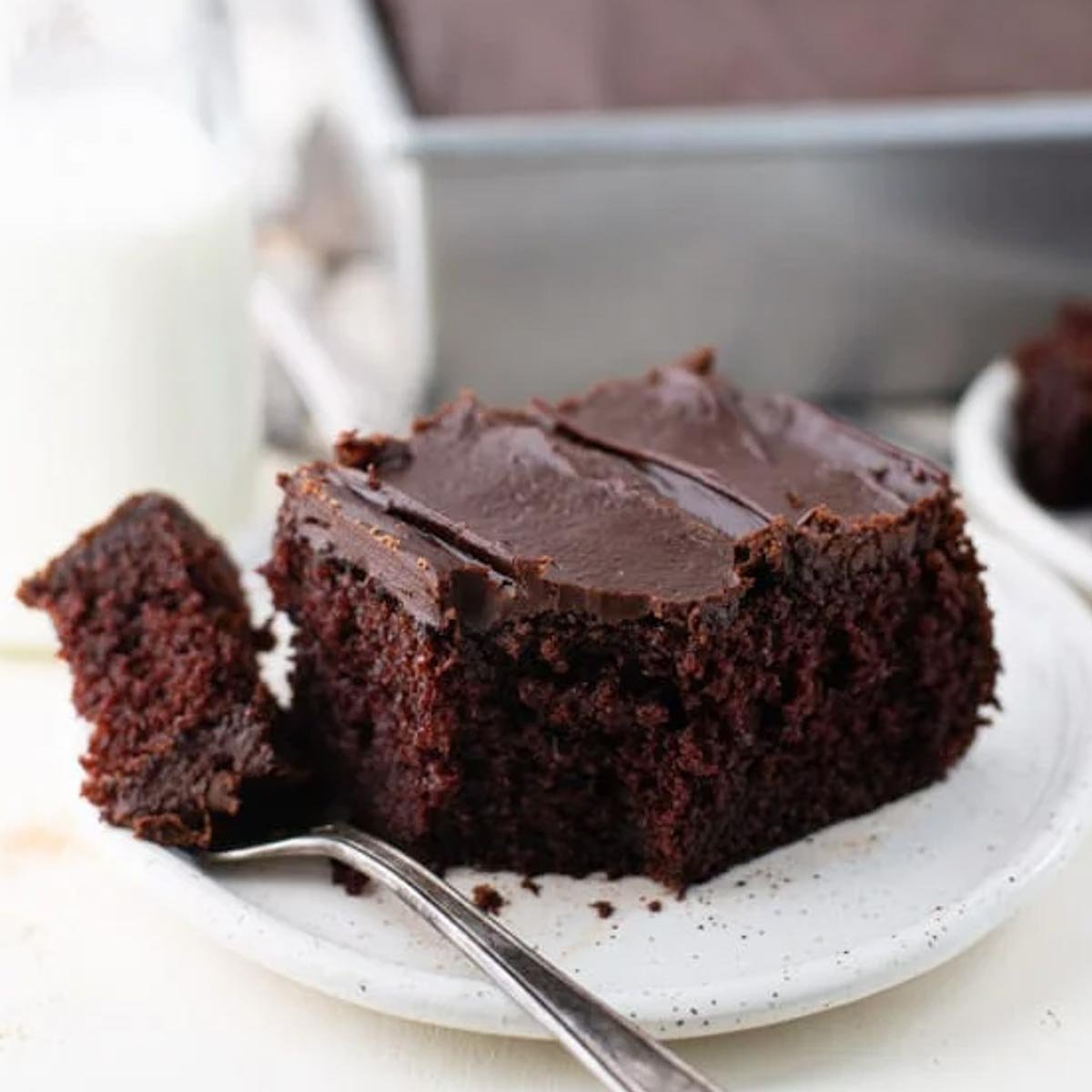Healthy Gluten Free Chocolate Cake Recipe - Gluten free recipes - gfJules -  with the #1 Flour & Mixes