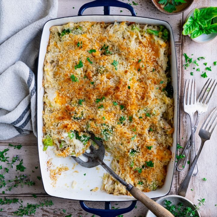 Broccoli Cheese Chicken and Rice Casserole - The Seasoned Mom
