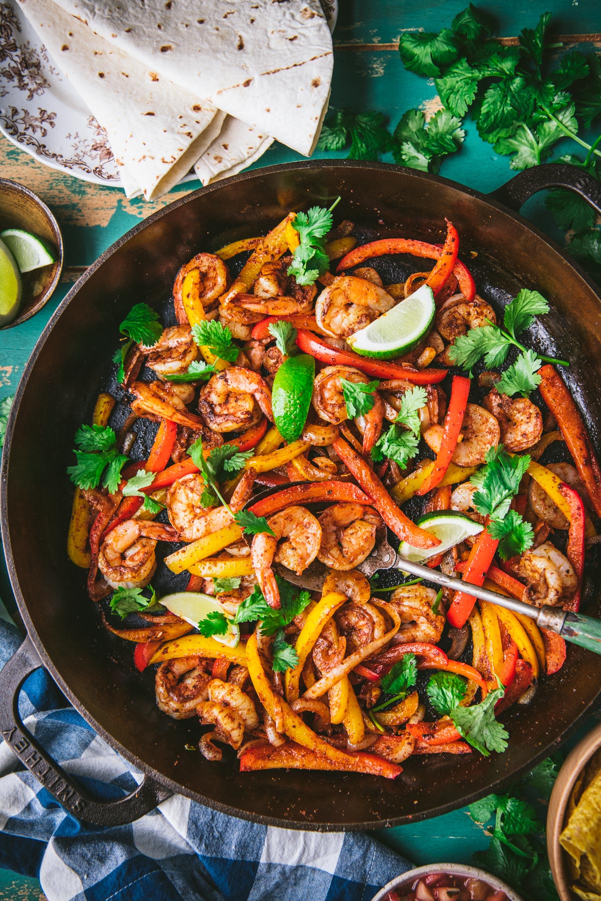 Anyone else have a fajita pan they stole from Chili's? : r/castiron